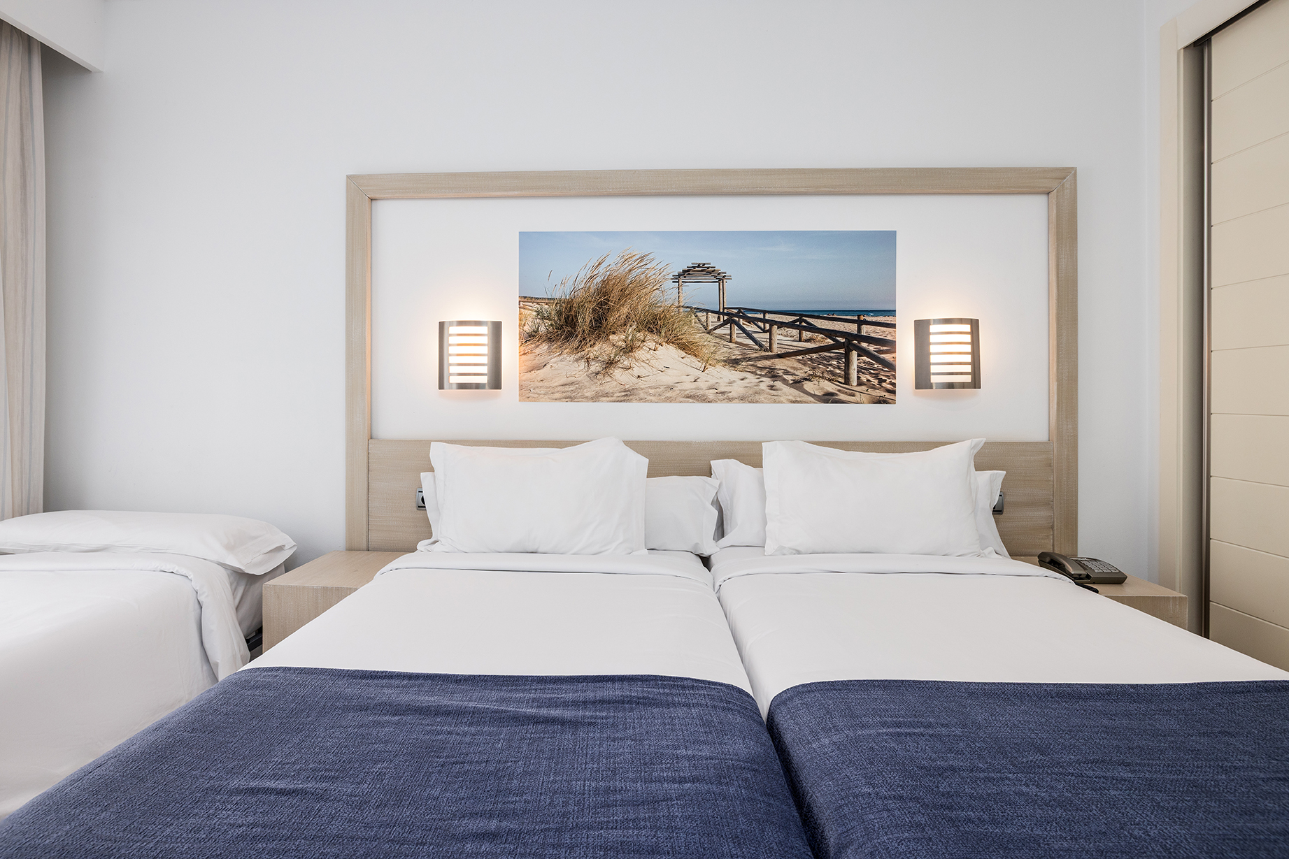 002_alta_cadizplaza Triple.jpg